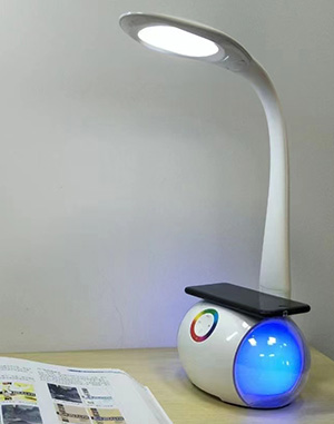 LED Desk Lamp (Wireless Charging)